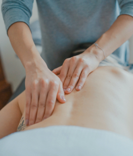 Il existe plusieurs techniques de massages Shri Vivek qui peuvent être combinées sur une séance en fonction de vos besoins.